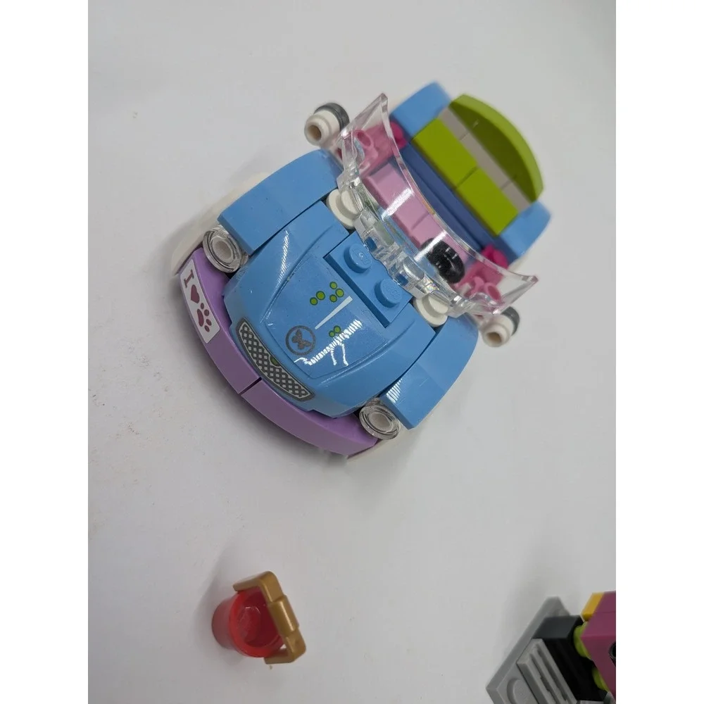 LEGO Friends Mias Roadster 41091 Blue Car Gas Station Mia Figure 2015 Set